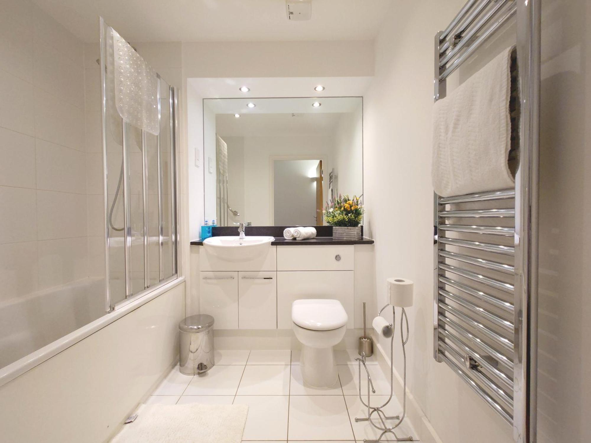 London Excel Stays - Three Bed Serviced Apartment Екстериор снимка